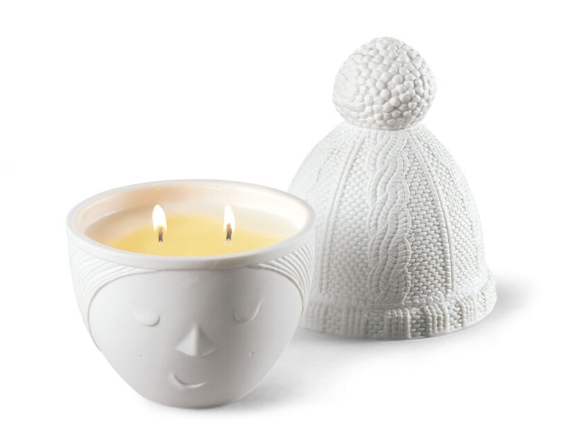 Lladró: Lee & Lane Collection: Winter Lee Candle. Sweet Memories Scent
